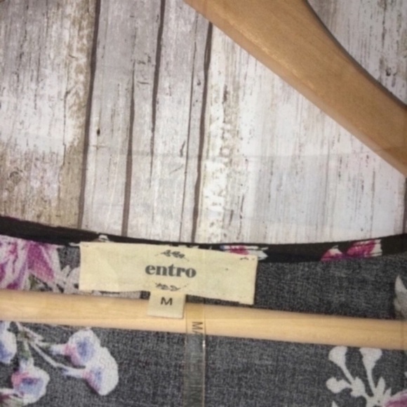 Entro Black Floral Blouse - Picture 4 of 4